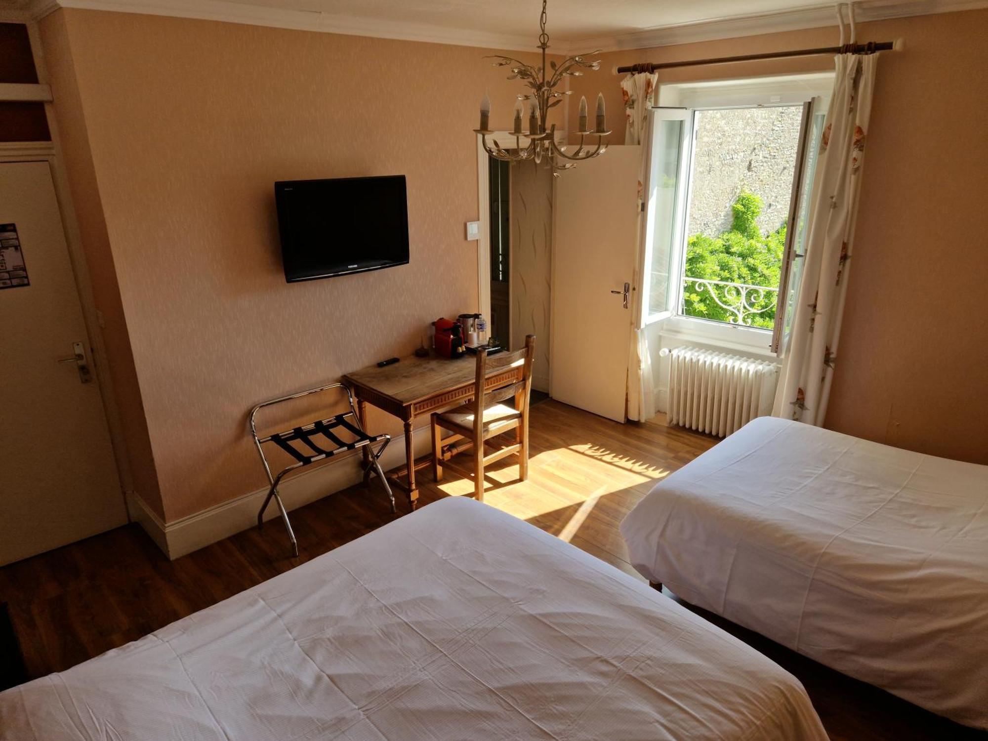Hotel De La Ferte Шаньи Экстерьер фото