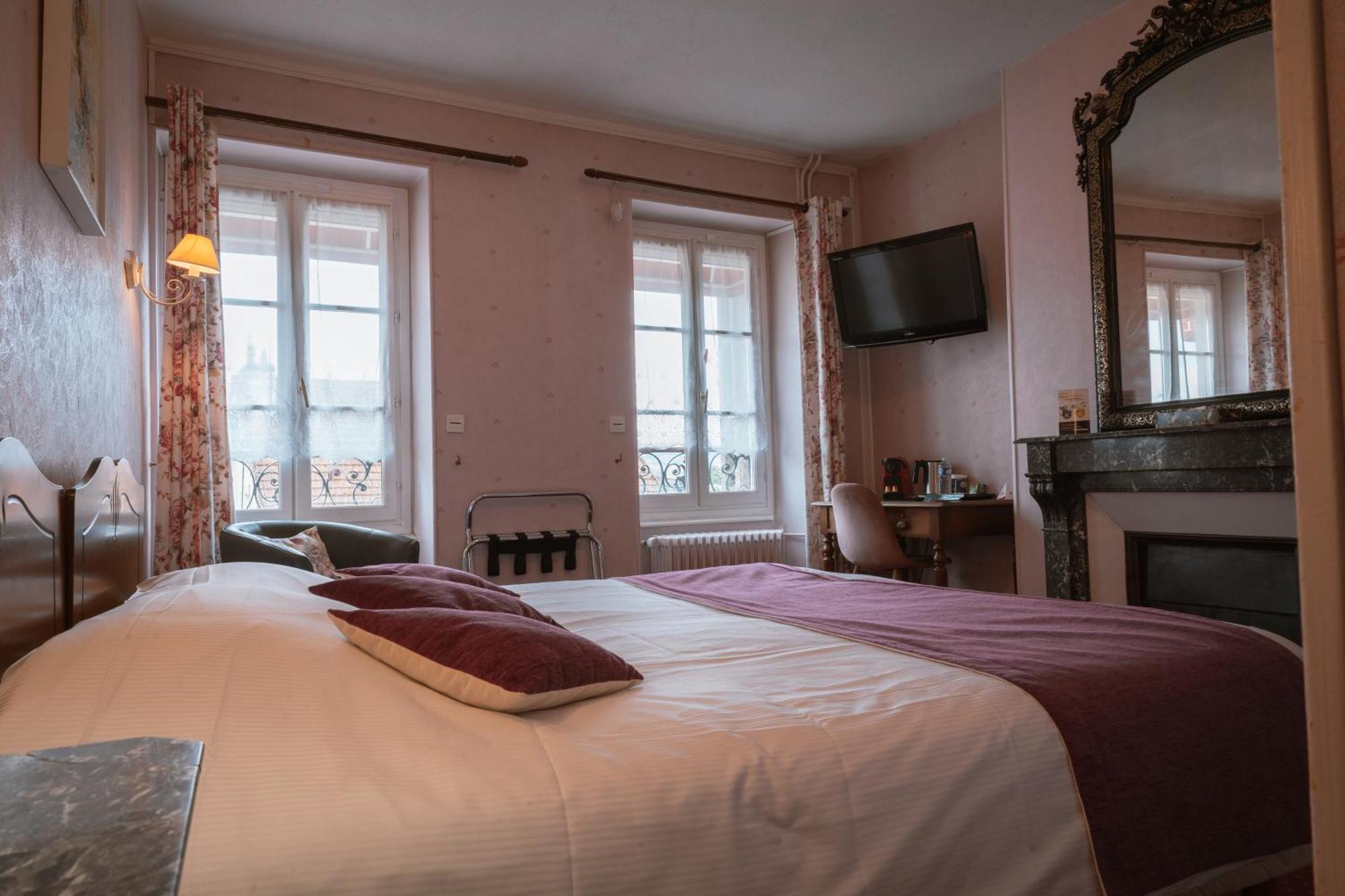 Hotel De La Ferte Шаньи Экстерьер фото